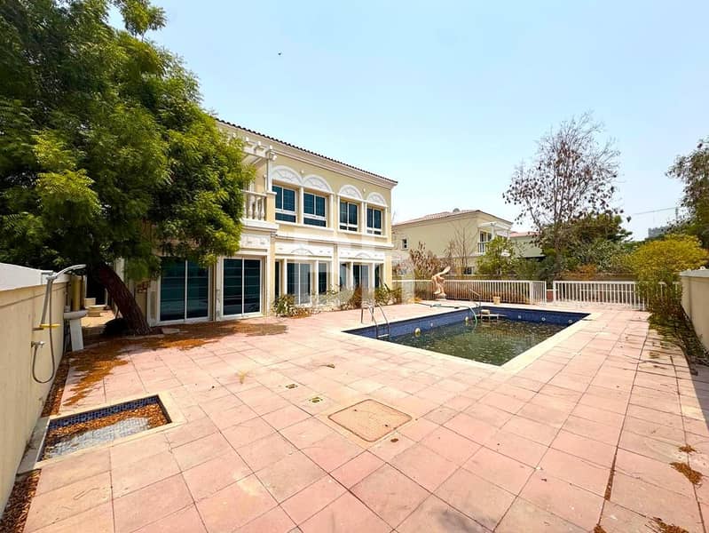 5 Bed on a Big Plot 8,348 sqft | Vacant Now