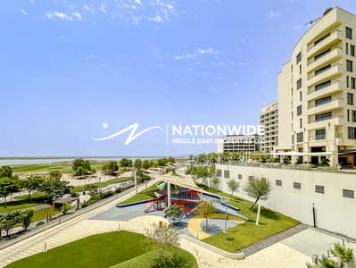 3 Bedroom Apartment for Rent in Yas Island, Abu Dhabi - Vacant | Contemporary 3BR+M | Full Golf+Sea View