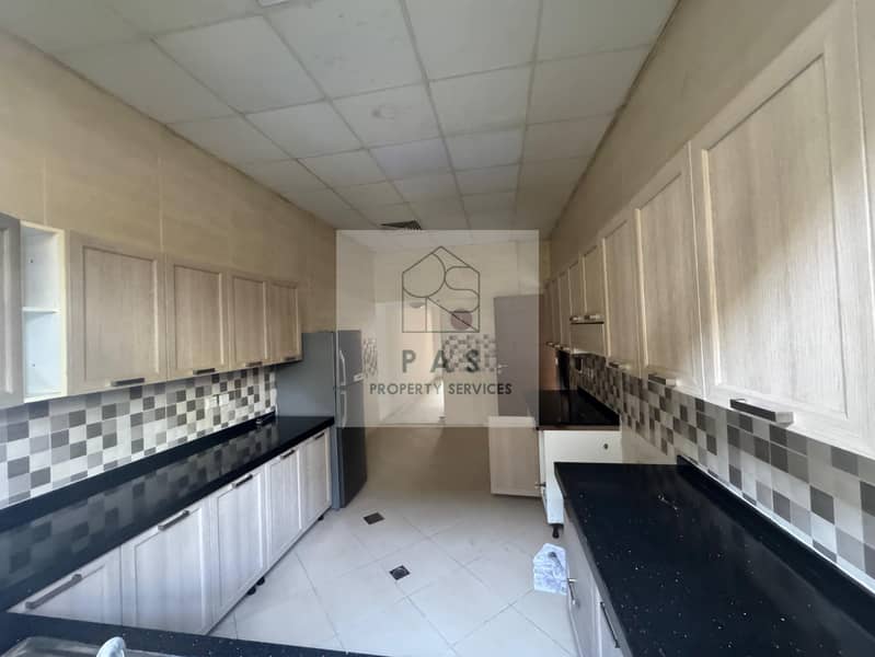 3 kitchen 2. jpg