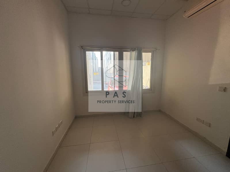 6 maid room. jpg