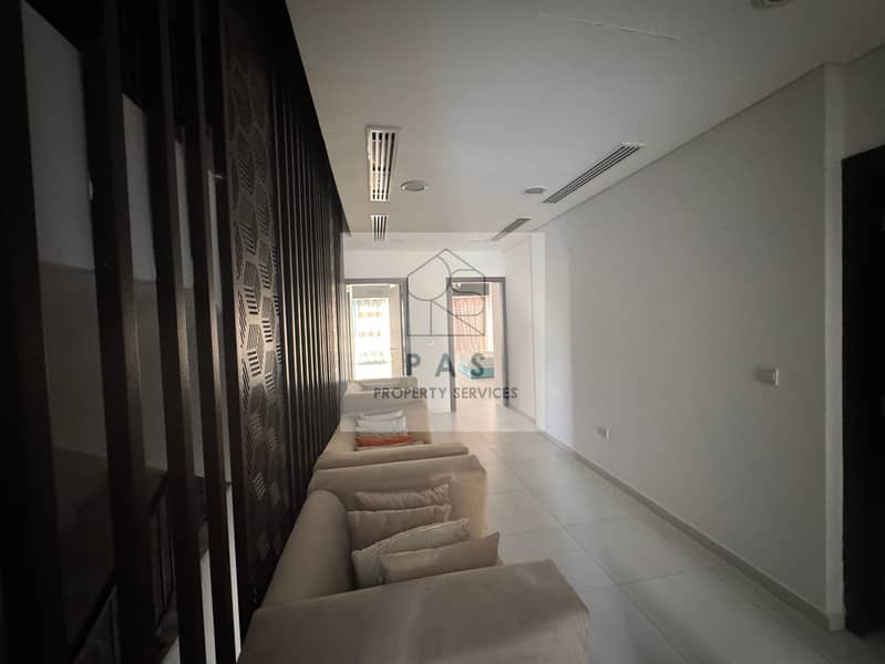 8 first floor hall. jpg