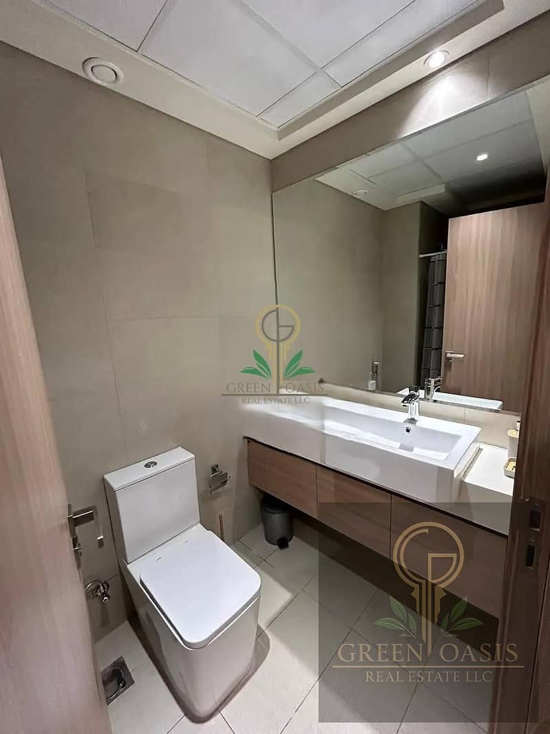 Furnished Studio | Long-Term Rental | 12 Cheques