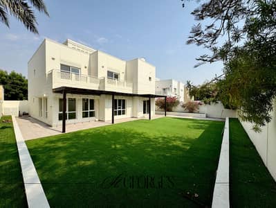 5 Bedroom Villa for Rent in The Meadows, Dubai - 1. jpg
