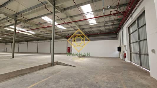 Warehouse for Rent in Umm Ramool, Dubai - Warehouse for Lease|Prime Location |Fully Equipped