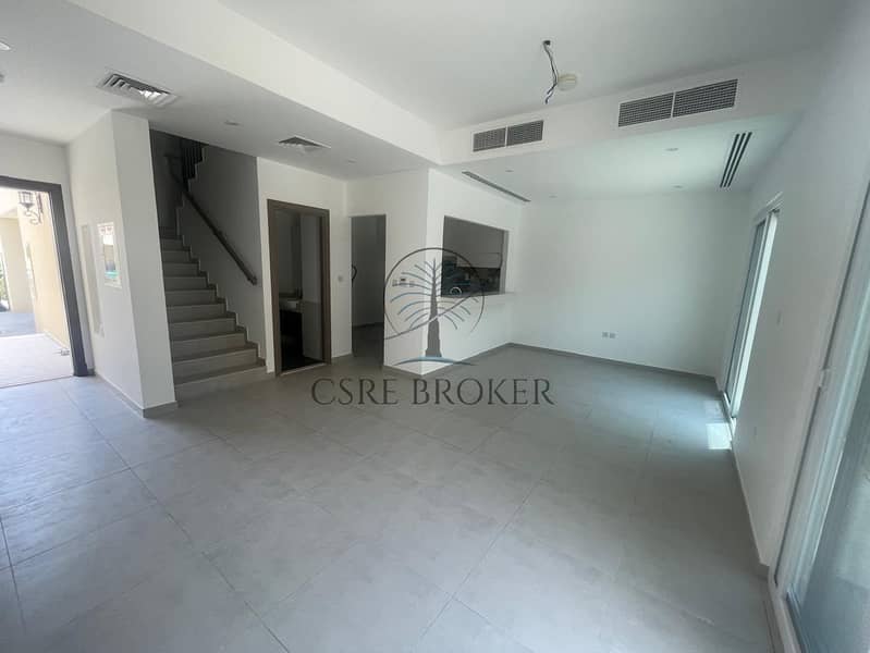 Close to Pool Amaranta B Ready to move - Image 10