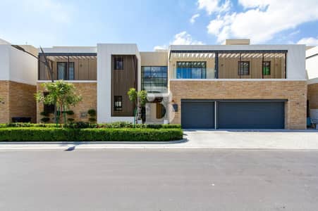 5 Bedroom Villa for Sale in Sobha Hartland, Dubai - Luxurious 5-Bedroom Forest Villa Private Elevator