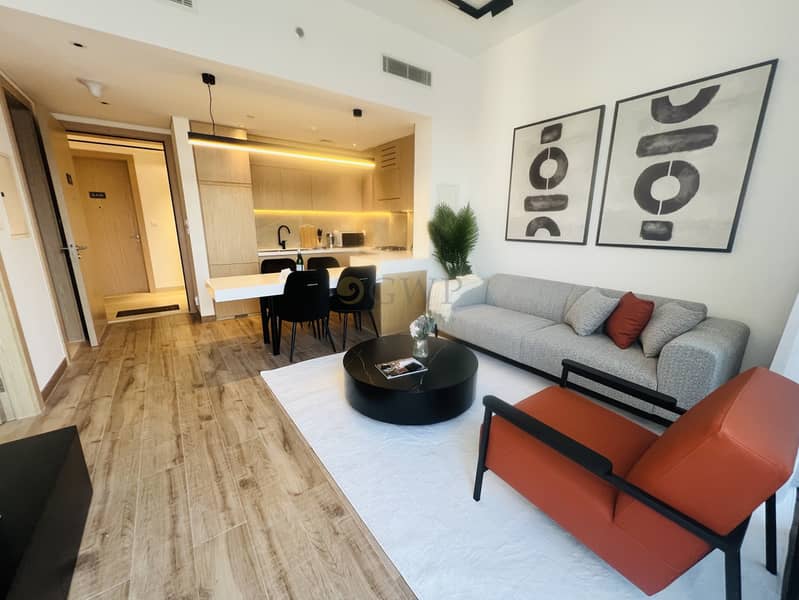 Live In Luxury - Flexible - Available