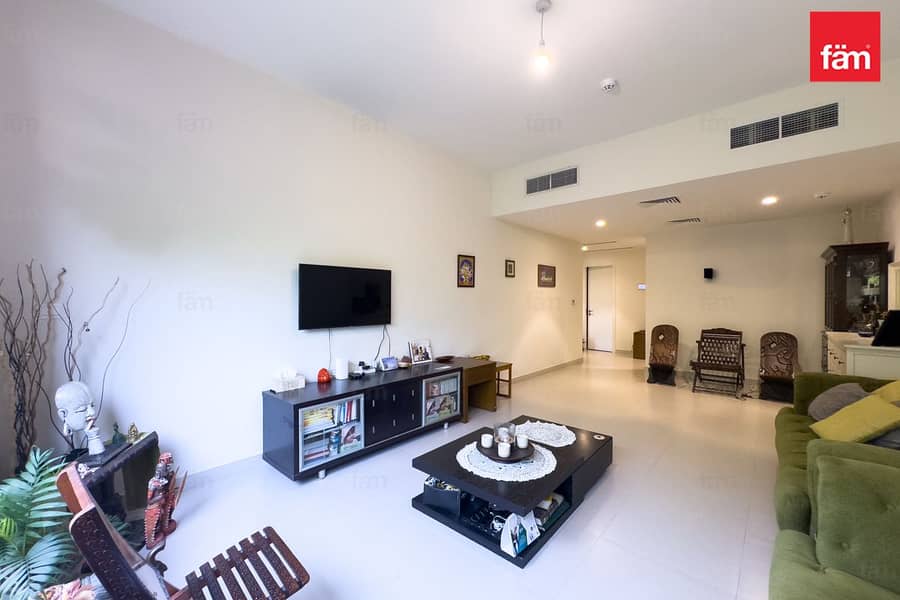 Corner Plot | Next to Pond Park | VOT