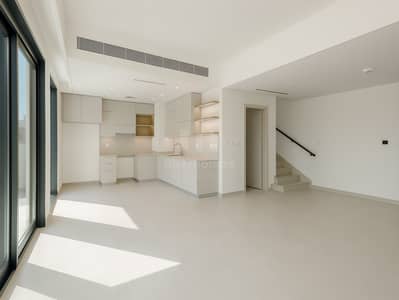 3 Bedroom Villa for Sale in Arabian Ranches 3, Dubai - Corner Unit | Single Row | On The Pool And Park