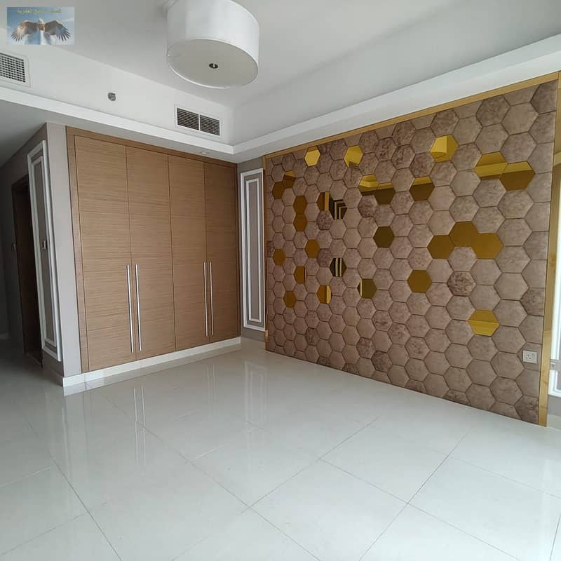 15 bd7f3749-e042-4232-86db-ef8c296bbd34. jpg