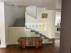 3 Foyer. jpg