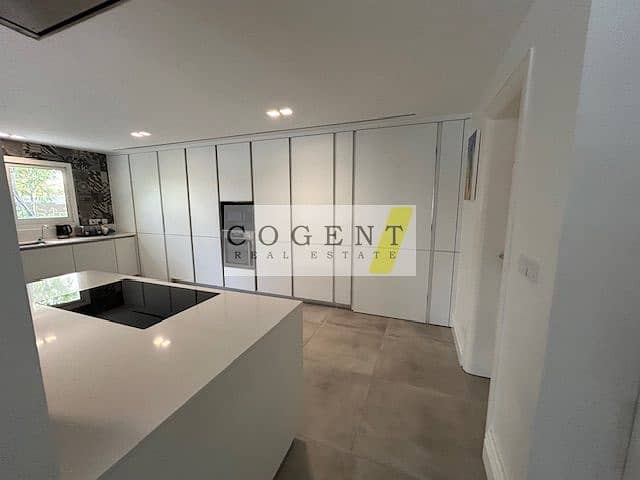 5 kitchen 1. jpg