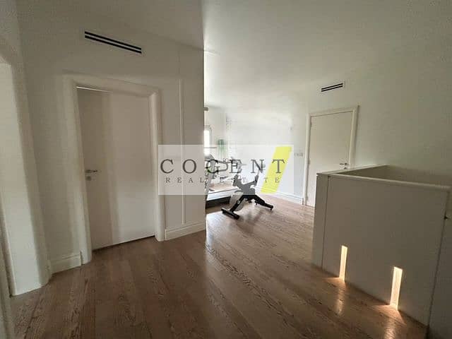 12 upstairs landing family room. jpg