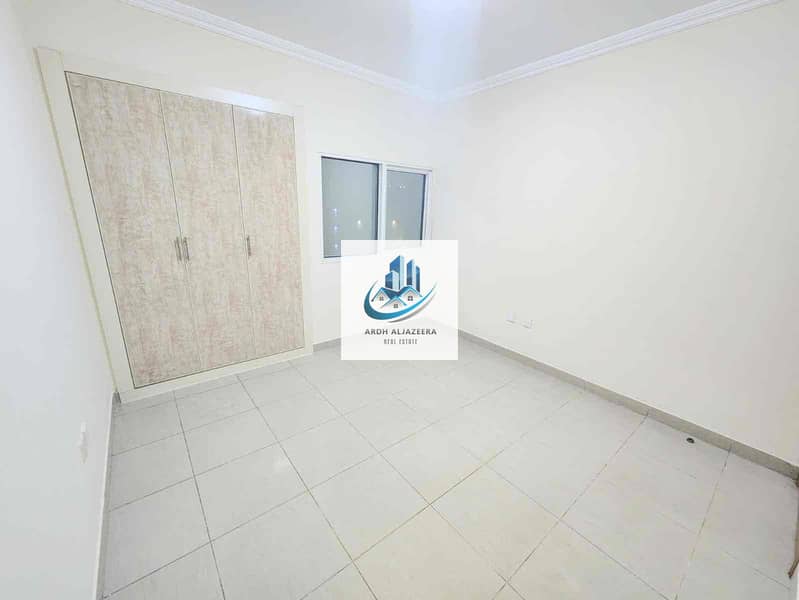 2 824dc0ec-34cc-429d-9d19-8049264bd81e. jpg