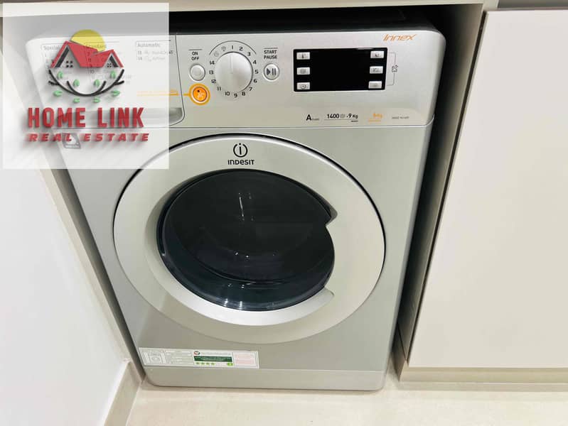 10 fecd1d25-46eb-4ade-80fc-477ad116e129. jpg