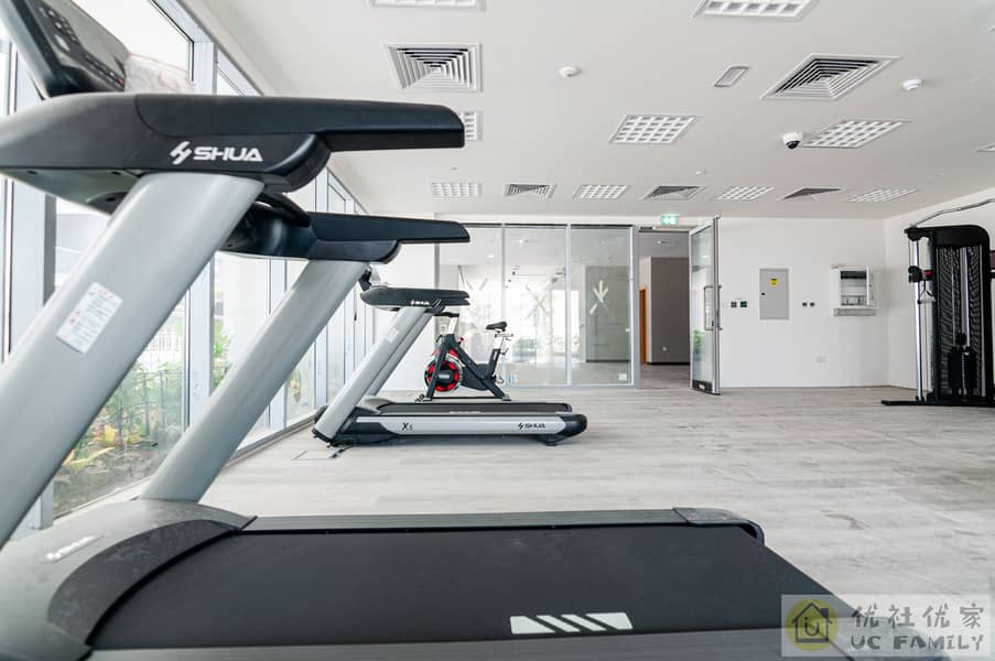 10 GYM. jpg