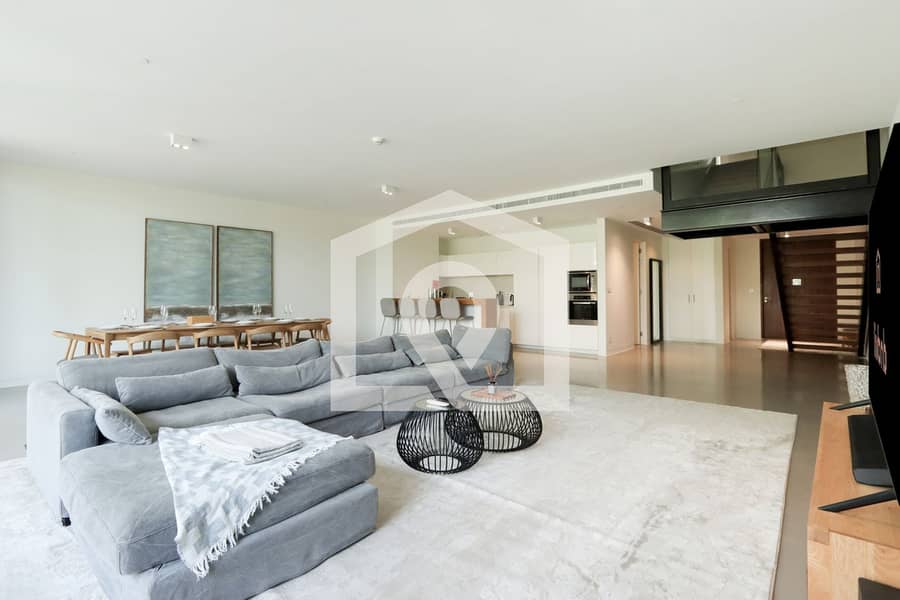 High-end Beachfront 4BR Duplex with Patio Sea and Burj View