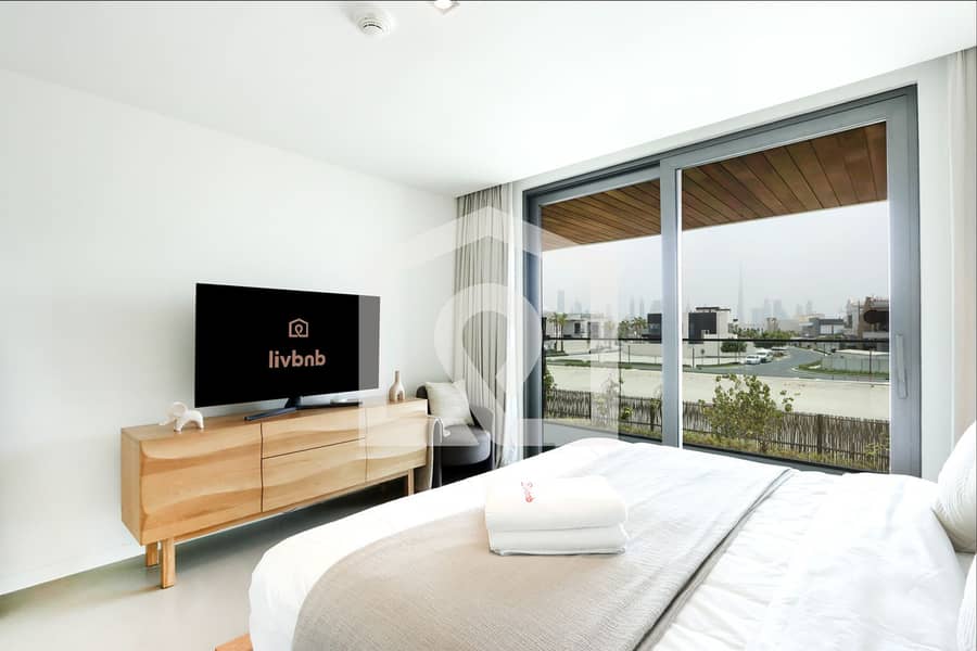 High-end Beachfront 4BR Duplex with Patio Sea and Burj View