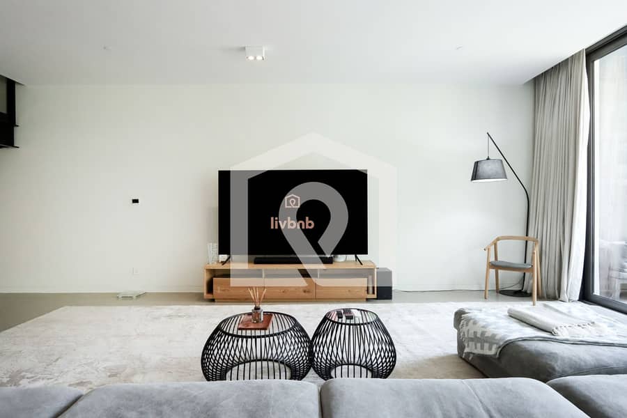 High-end Beachfront 4BR Duplex with Patio Sea and Burj View - Image 22