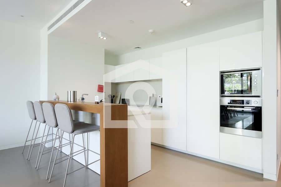 High-end Beachfront 4BR Duplex with Patio Sea and Burj View - Image 30