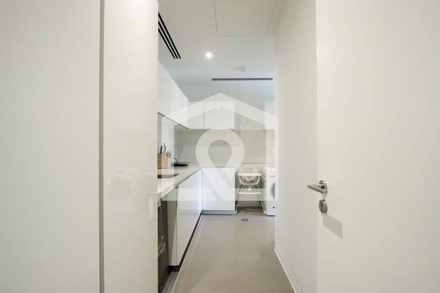 High-end Beachfront 4BR Duplex with Patio Sea and Burj View - Image 33