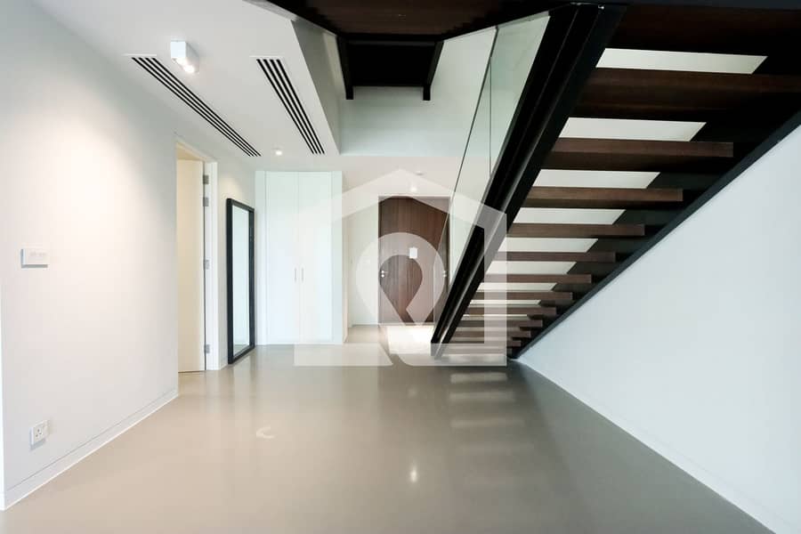 High-end Beachfront 4BR Duplex with Patio Sea and Burj View - Image 37