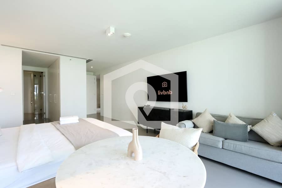 High-end Beachfront 4BR Duplex with Patio Sea and Burj View - Image 39