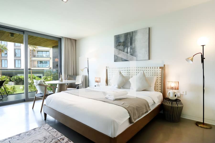 High-end Beachfront 4BR Duplex with Patio Sea and Burj View - Image 40