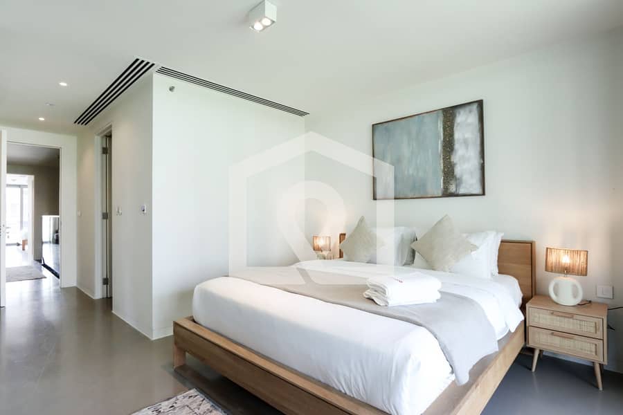 High-end Beachfront 4BR Duplex with Patio Sea and Burj View - Image 54