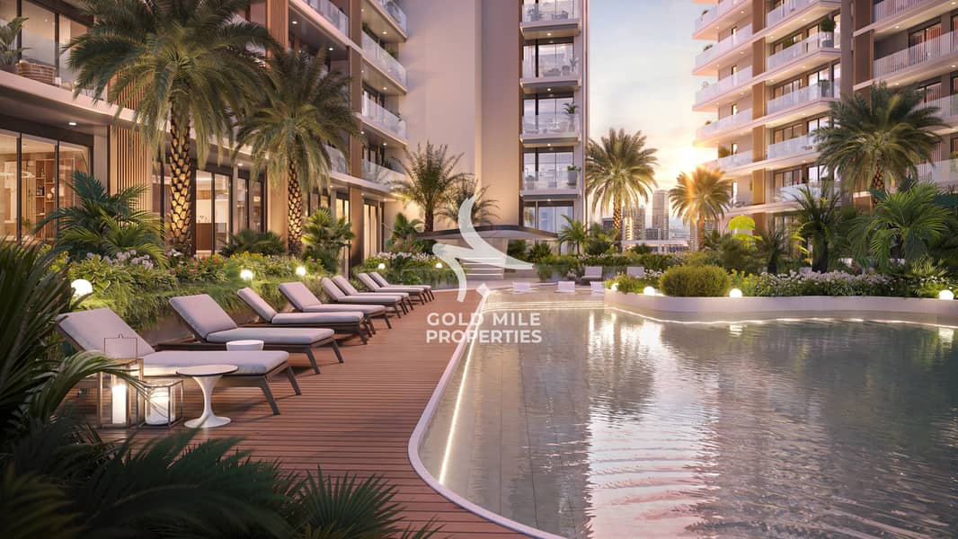 5 The Hillgate - pool deck. jpg