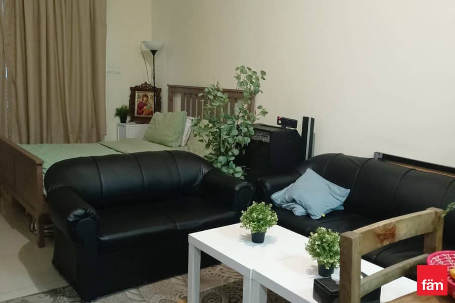 VACANT SOON | BELOW OP | FURNISHED