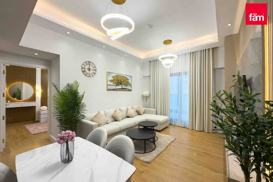 Upgraded | High Floor | Canal View | Furnished Upgraded | High Floor | Canal View | Furnished