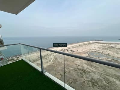 2 Bedroom Apartment for Rent in Al Marjan Island, Ras Al Khaimah - Well-maintained Furnished 2BR with Partial Seaview