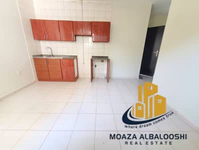Studio for Rent in Muwaileh, Sharjah - 20241001_105928. jpg