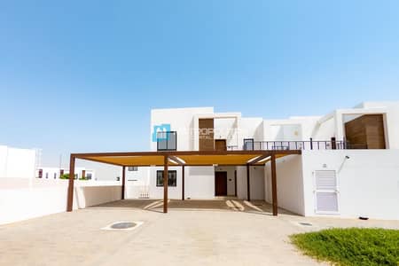 2 Bedroom Flat for Rent in Al Ghadeer, Abu Dhabi - Single Row | 2 Bedrooms+Balcony | Modern Living