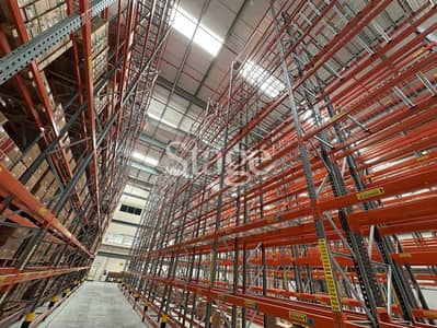 Warehouse for Rent in Jebel Ali, Dubai - High Ceiling | Ready to Move | No Racks