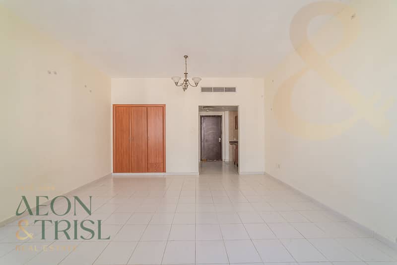 Studio with balcony for rent in China cluster