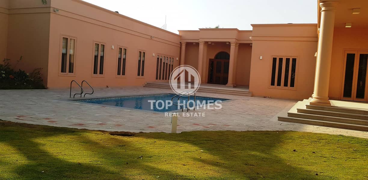 Huge Palatial Independent Villa with Private Pool