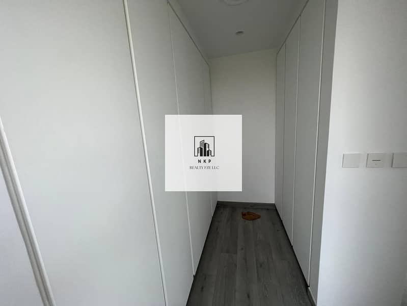 20 1000085714. jpg