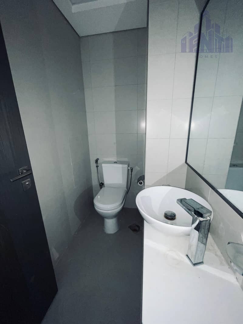 3 04af8d14-e962-40ef-a717-7ae42e8a4e75. jpg