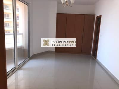 Spacious 1 BR Apt in Lake Side Tower Spacious 1 BR Apt in Lake Side Tower