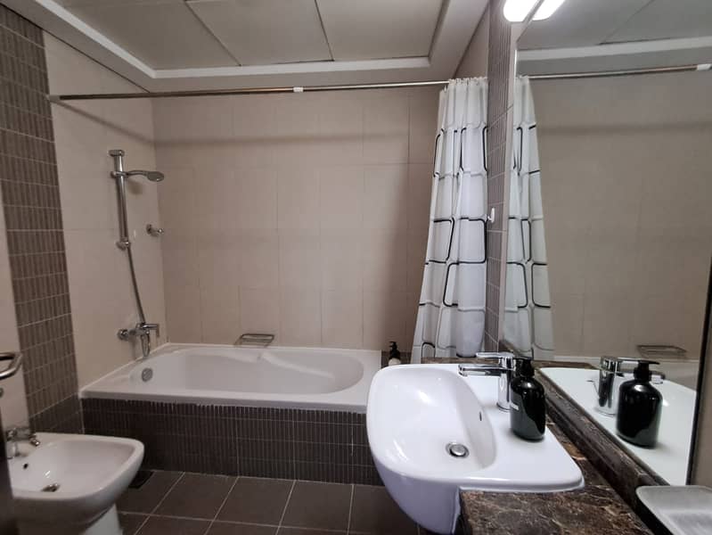 20 mg-fullbath2. jpeg