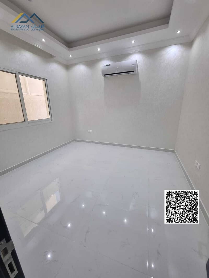 11 e73367aa-14c0-4d10-9795-4d880e3922a4. jpg