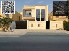 فيلا فاخرة خلف نستو على الشارع الرئيسى تشطيب سوبر ديلوكس تملك حر لجميع الجنسيات امكانية التمويل البنكية