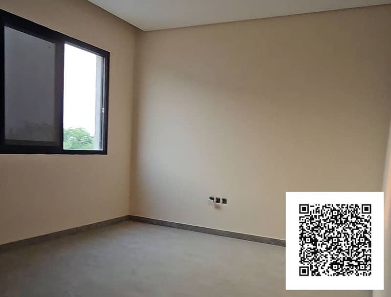 9 1000541735. png