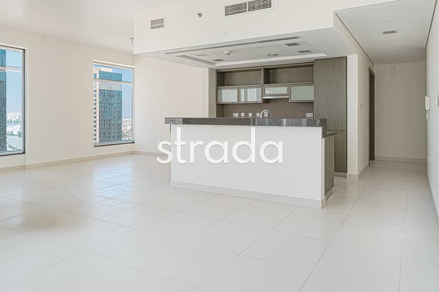 Vacant | One bedroom | On boulevard Vacant | One bedroom | On boulevard