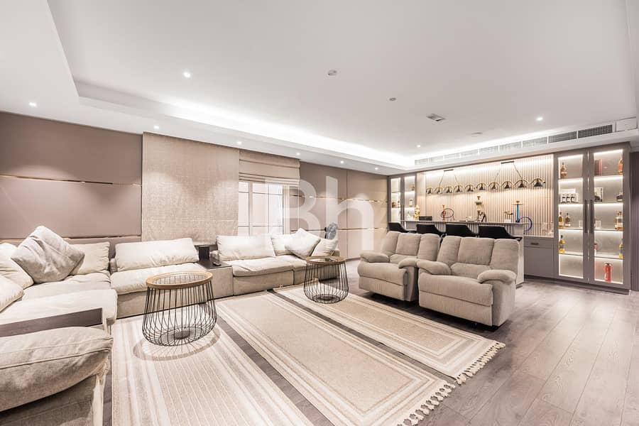 位于别墅区，中央别墅区 5 卧室的别墅 9500000 AED - 12407405