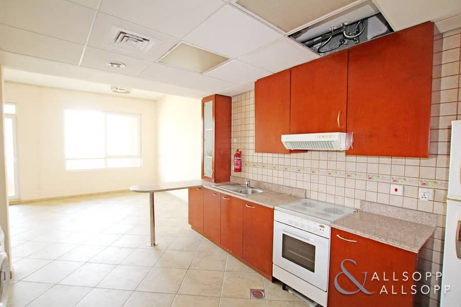 Studio | 668SqFt | Balcony | Vacant | Pool Studio | 668SqFt | Balcony | Vacant | Pool