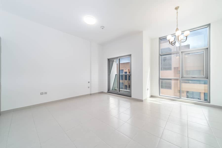 2 R7301556-Edit. jpg