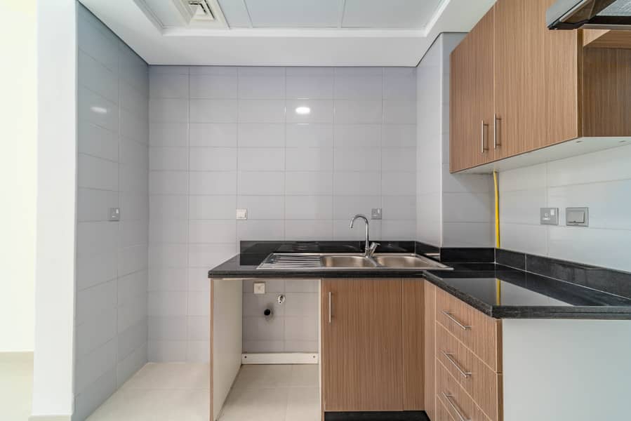 5 R7301554-Edit. jpg